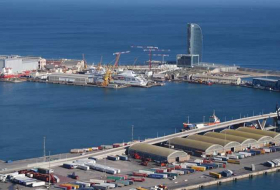 Oficial del buque ruso que chocó con un pesquero en Barcelona ya puede abandonar España