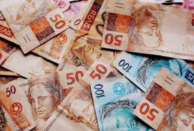 Brasil quiere subir a $310 el salario mínimo para 2018