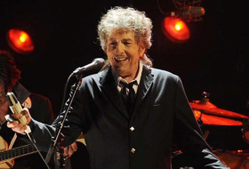 Casi cuatro meses después… Bob Dylan recoge su premio Nobel