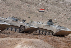 Las tropas sirias alcanzan la frontera iraquí en los combates contra Daesh