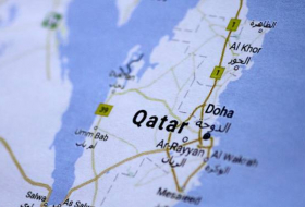 Canciller catarí llega a Kuwait para presentar respuesta a las exigencias de países árabes