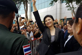 Ex primera ministra de Tailandia dice ser víctima de juego político y pide justicia