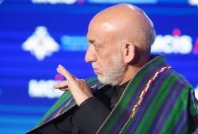 Expresidente de Afganistán vota en contra de nueva estrategia de Trump