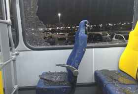Atacado un autobús lleno de periodistas en Río