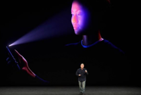 Incómodo momento: El iPhone X no reconoce el rostro del presentador en pleno evento de Apple (VIDEO)