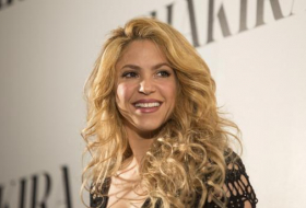 Shakira aplaza su gira a 2018 por una hemorragia en las cuerdas vocales