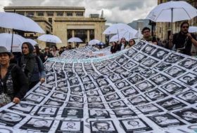 Colombianos protestan en primer aniversario del acuerdo de paz