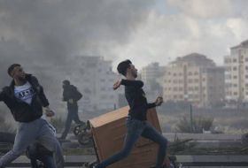 Supera 100 el número de palestinos heridos en choques con fuerzas israelíes en Cisjordania
