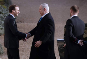 Macron pide a Netanyahu que congele la colonización como gesto para la paz