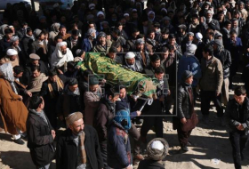 La minoría chií entierra en la intimidad a las víctimas del atentado de Kabul