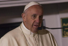 El papa pide que comicios en Venezuela logren dar solución a los conflictos