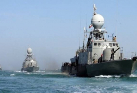Dos desaparecidos tras colisionar un buque de guerra de Irán contra un rompeolas en las costas del mar Caspio