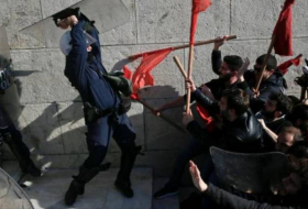 Enfrentamiento entre la Policía y los manifestantes en Grecia