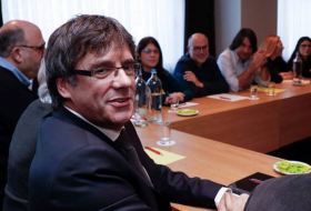 Líder de la oposición: Puigdemont 