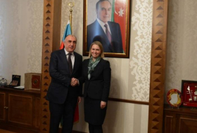 Elmar Mammadyarov se reunió con la consejera del subsecretario  de EE.UU 