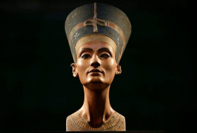 Un busto de la reina Nefertiti mostrado en un documental causa indignación en la Red