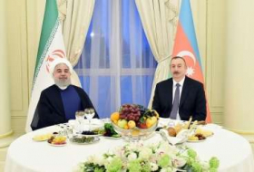 Ilham Aliyev ofrece cena de recepción en honor del presidente iraní