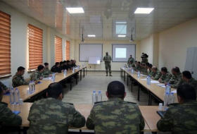 Los expertos de la comandancia del Ejército de los EE.UU. en Europa realizan un seminario en Bakú
 