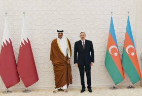 Emir de Qatar felicita a Ilham Aliyev