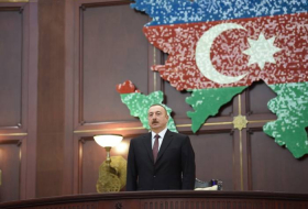Los colegas felicitan a Ilham Aliyev