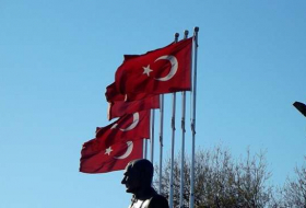 Turquía promete que la lucha contra el EI no perderá intensidad tras la retirada de EE.UU.