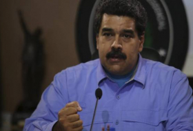 Maduro se reúne con los observadores y promete aceptar los resultados electorales