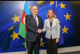 El Ministro de MAE de Azerbaiyán se reunió con Mogherini
 