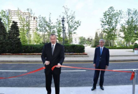 Ilham Aliyev asiste a la apertura del nuevo edificio administrativo de YAP