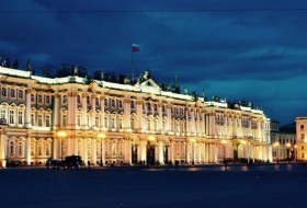 Un coro de 1.600 personas canta a San Petersburgo por su 315 aniversario