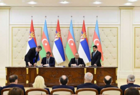 Azerbaiyán y Serbia firman varios documentos