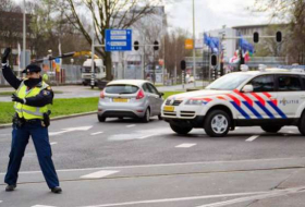 Países Bajos: Un hombre ataca con un cuchillo a clientes de un café al grito de 