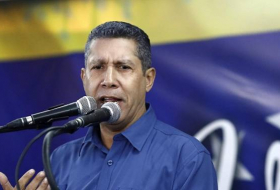 Seguidores de Maduro piden a Falcón que reconozca los resultados