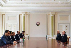 Ilham Aliyev recibe al jefe de la Administración Presidencial iraní