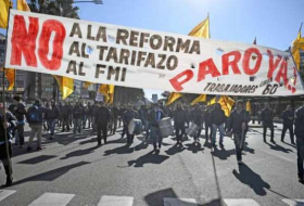 Argentina: El Gobierno cede y reabre las negociaciones con los sindicatos luego de la huelga general