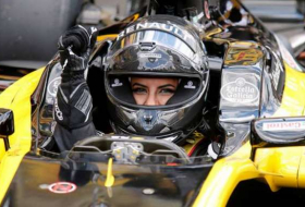 Una saudita al mando de un Fórmula 1 marca el inicio del derecho a manejar de las mujeres de su país