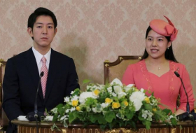 La princesa nipona Ayako presenta a su prometido antes de su boda en octubre