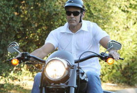 George Clooney, hospitalizado en Cerdeña tras un accidente de moto