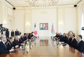 Presidentes de Azerbaiyán e Italia celebran reunión ampliada