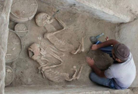 Hallan una tumba con una pareja de hace 5000 años en Kazajistán