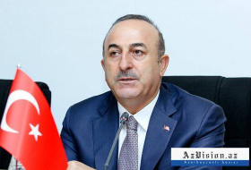 Hoy el canciller turco arriba a Azerbaiyán