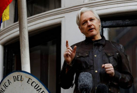Assange podría salir de la embajada de Ecuador por problemas de salud