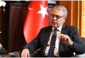 El embajador turco en EEUU se reúne con el asesor de seguridad de Trump