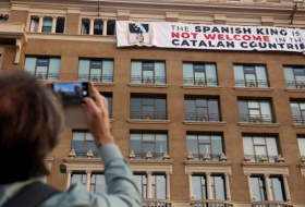 Polémica por el despliegue de pancartas contra el Rey de España en los actos de Barcelona