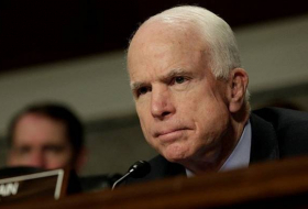 La familia del fallecido John McCain no quiere que Trump asista al entierro