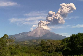 Alerta en Guatemala por deslaves en laderas del Volcán de Fuego