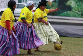 Científicos revelan por qué es peligroso para las mujeres jugar al fútbol