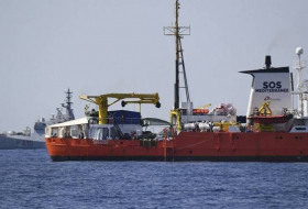 España rechaza abrir sus puertos al Aquarius