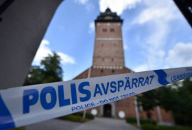 VIDEOS: Cerca de 80 autos son quemados por pandilleros enmascarados en Suecia