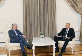 El presidente azerbaiyano admitió al jefe de la Asamblea Parlamentaria de OTAN 