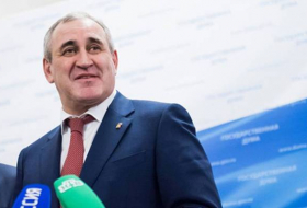 Vicepresidente de la Duma Estatal arriba a Bakú